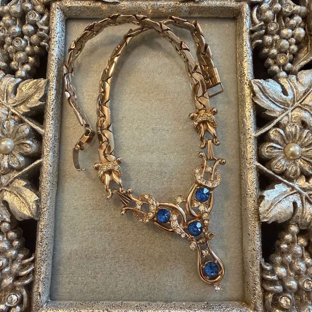 Unique Vintage Gold Tone w/Vibrant Blue Faux Gemstones Necklace 18”